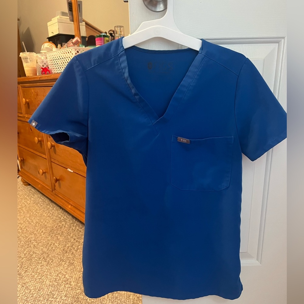 Royal Blue Catarina One Pocket Figs scrub top